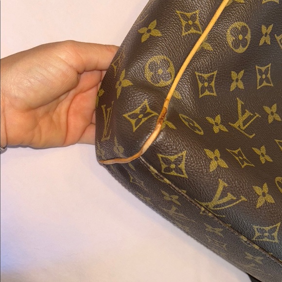 Louis Vuitton Brown Monogram Messenger Bag - Picture 13 of 17